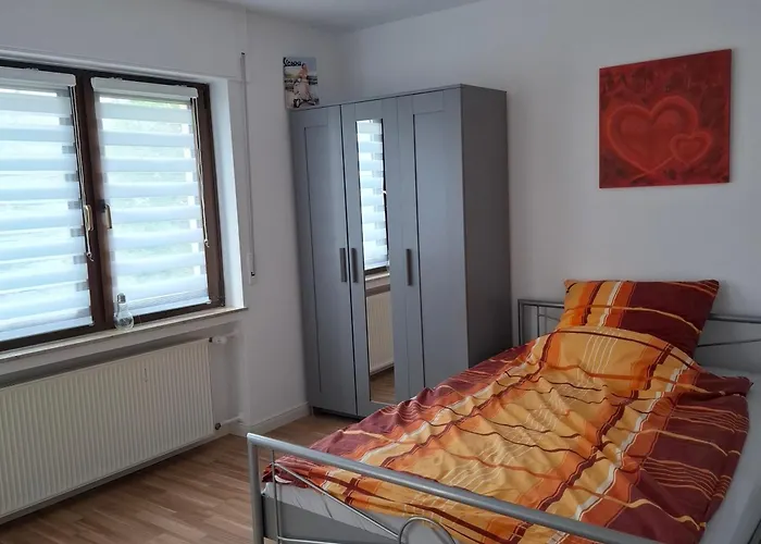 Zu Den Weinbergen * בינגן אם ריין